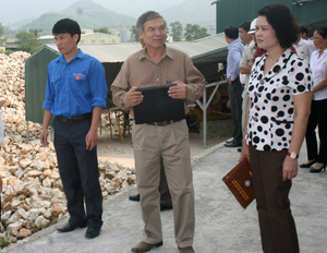 Tham gia xây dựng Đảng, chính quyền TS -VM, MTTQ huyện Kỳ Sơn đã phối hợp với các ngành tổ chức nhiều đợt giám sát tình hình phát triển KT -XH ở địa phương.